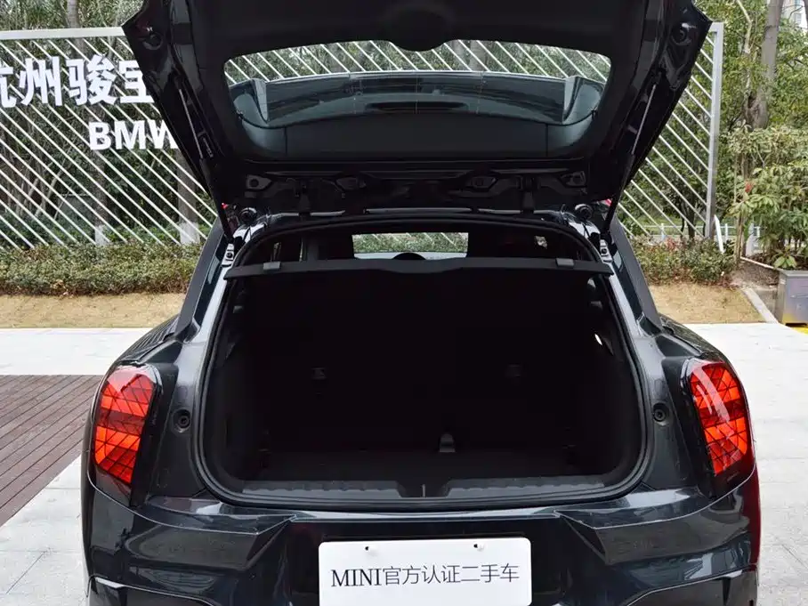 MINI ELECTRIC  JCW ACEMAN