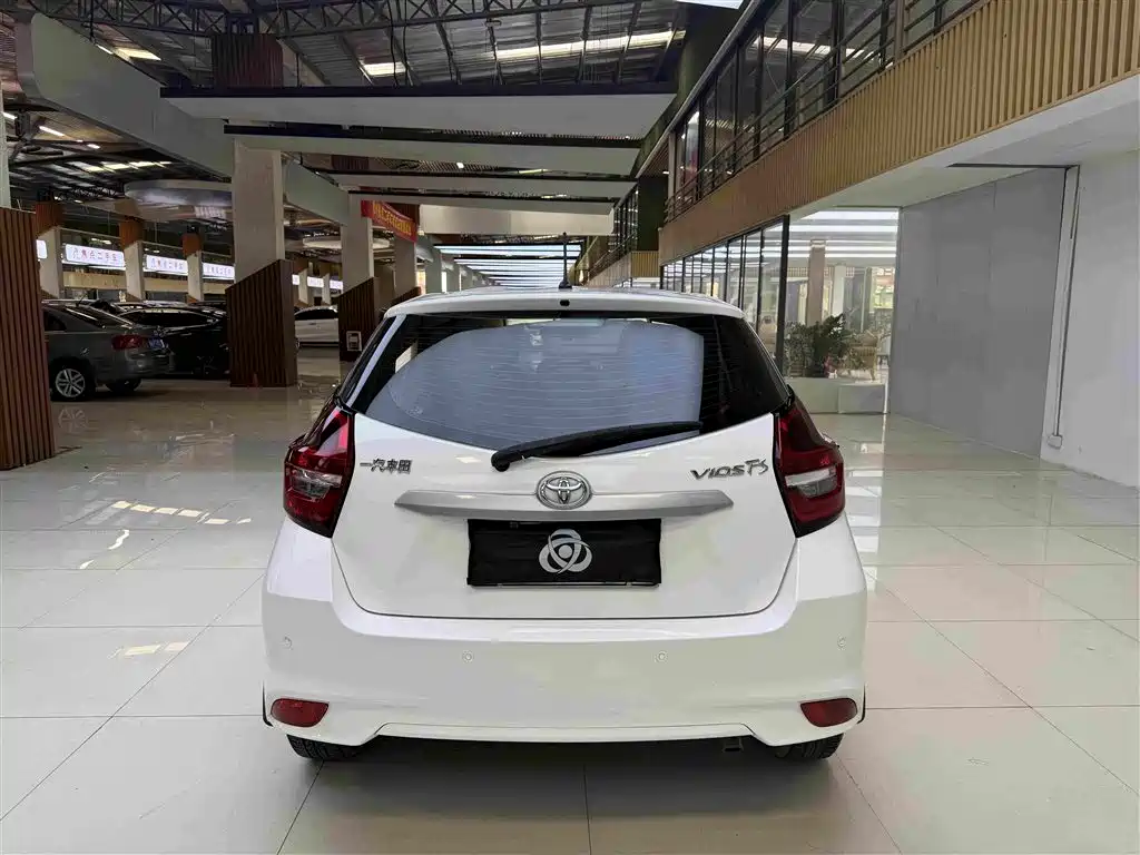Toyota Vios FS — миниатюра 8