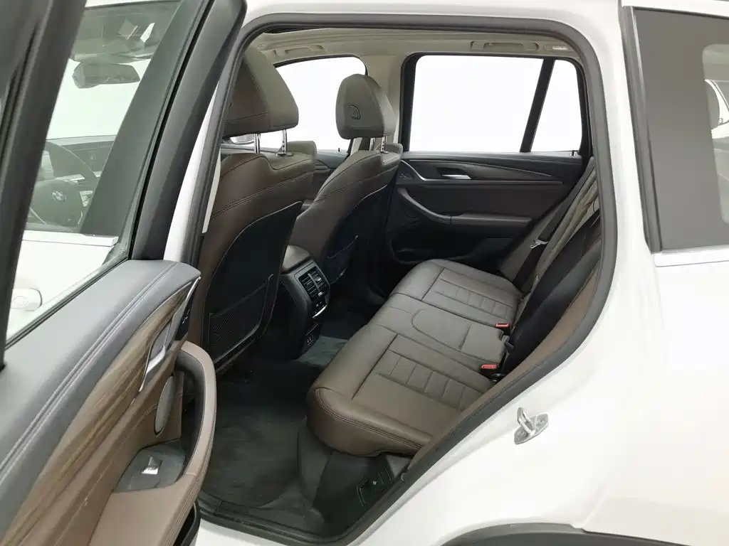 BMW X3 — миниатюра 15