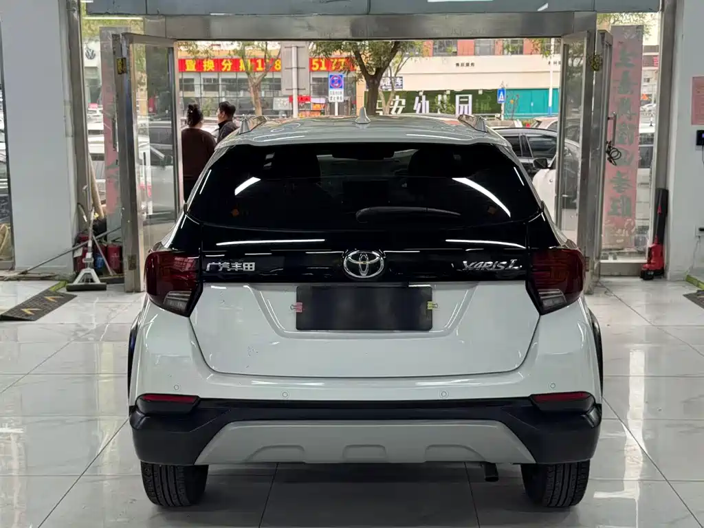 Toyota Yaris L — миниатюра 4