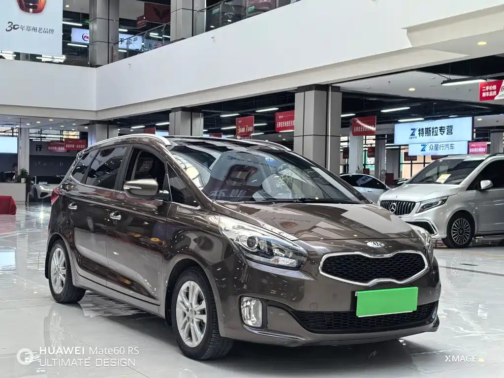 Kia Carens — миниатюра 3