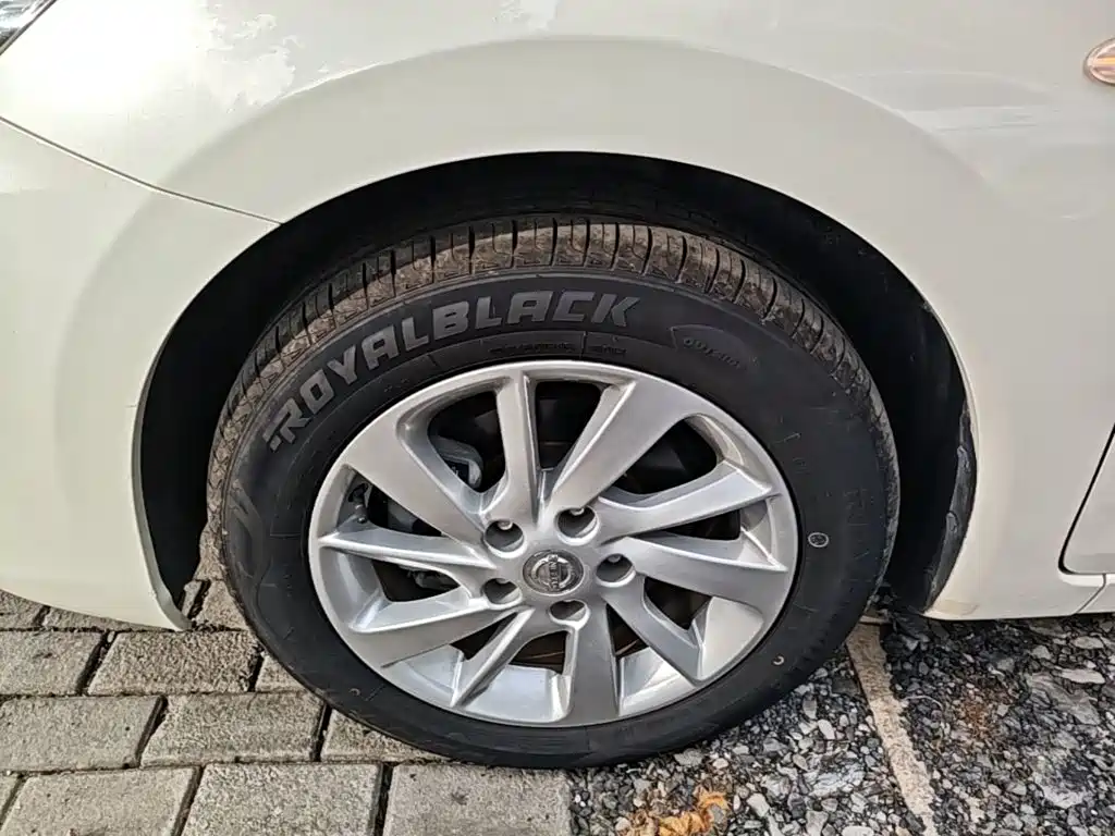 Nissan Tiida — миниатюра 23