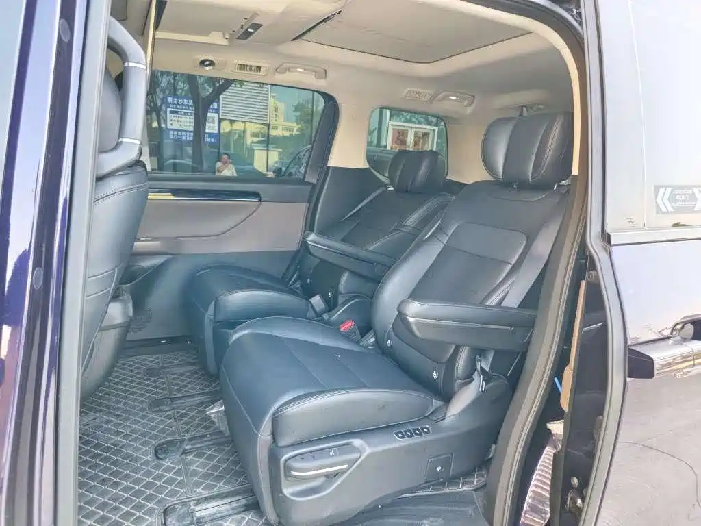 GAC Motor Trumpchi E8 PHEV — миниатюра 7