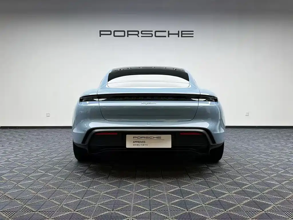 Porsche Taycan — миниатюра 8