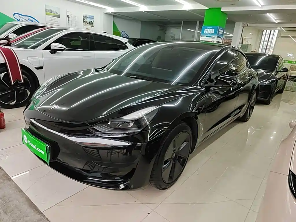 Tesla Model 3 — миниатюра 2