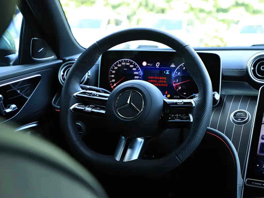 Mercedes-Benz C-Class — миниатюра 4