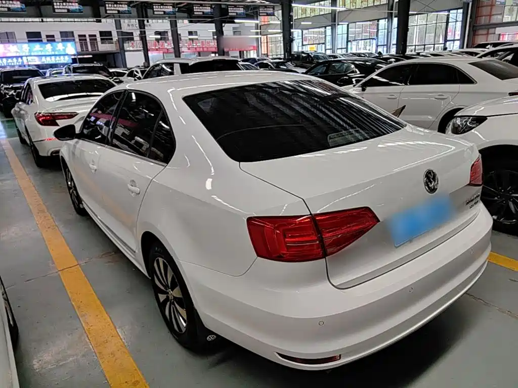 Volkswagen Sagitar — миниатюра 5
