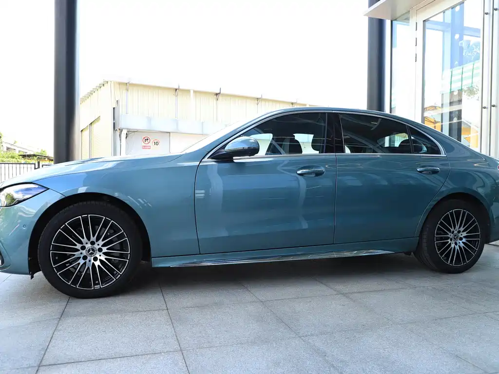 Mercedes-Benz C-Class — миниатюра 17