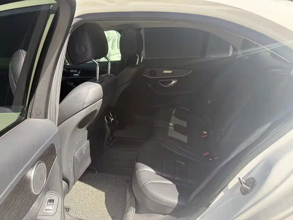 Mercedes-Benz C-Class — миниатюра 10