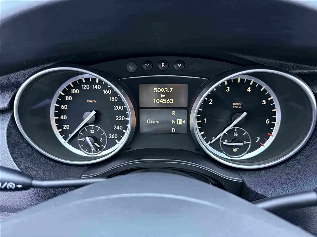 Mercedes-Benz R-Class — миниатюра 17
