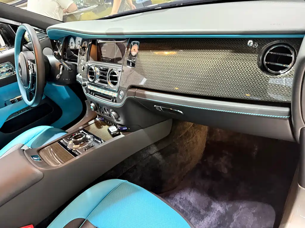 Rolls-Royce Wraith — миниатюра 6