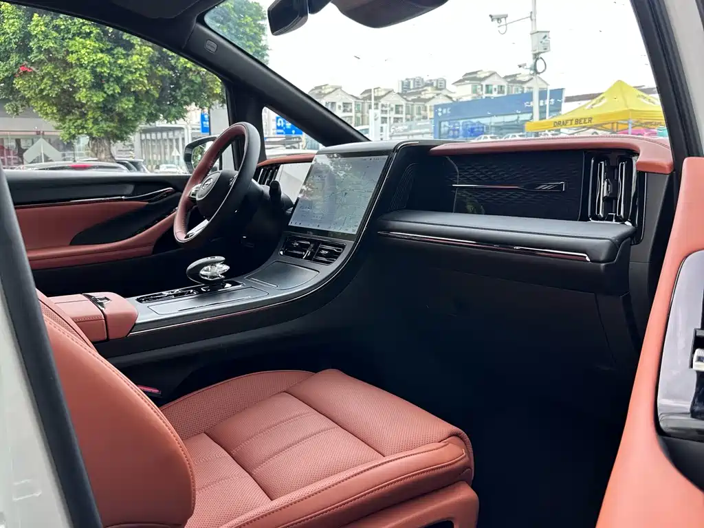GAC Motor Trumpchi Xiangwang M8 — миниатюра 5