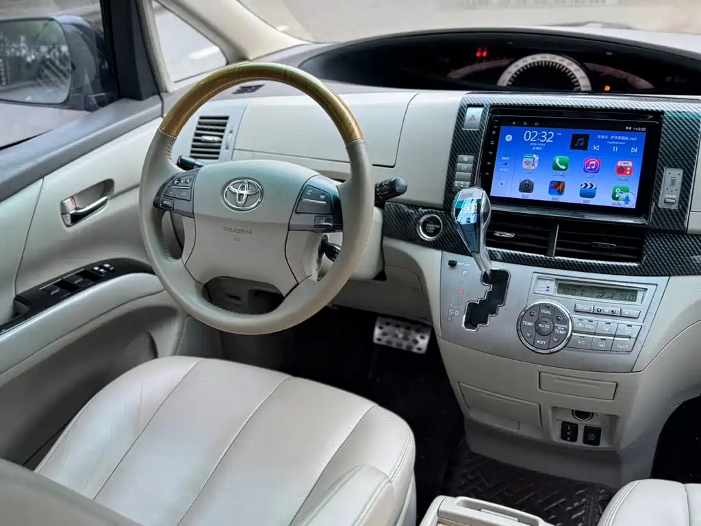 Toyota Previa — миниатюра 4