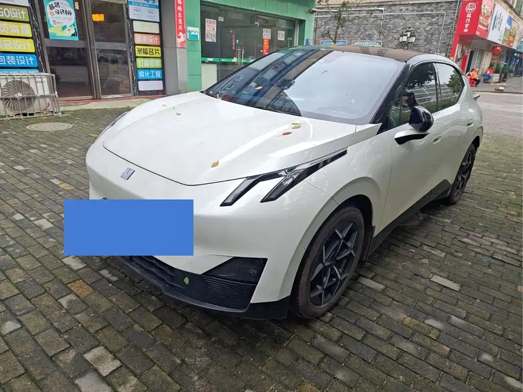 Lynk & Co Z20 2025