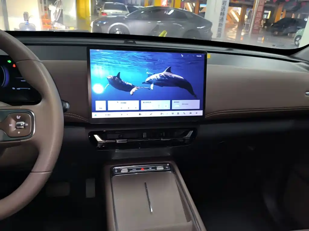 Wuling Xingguang 730 New Energy — миниатюра 13