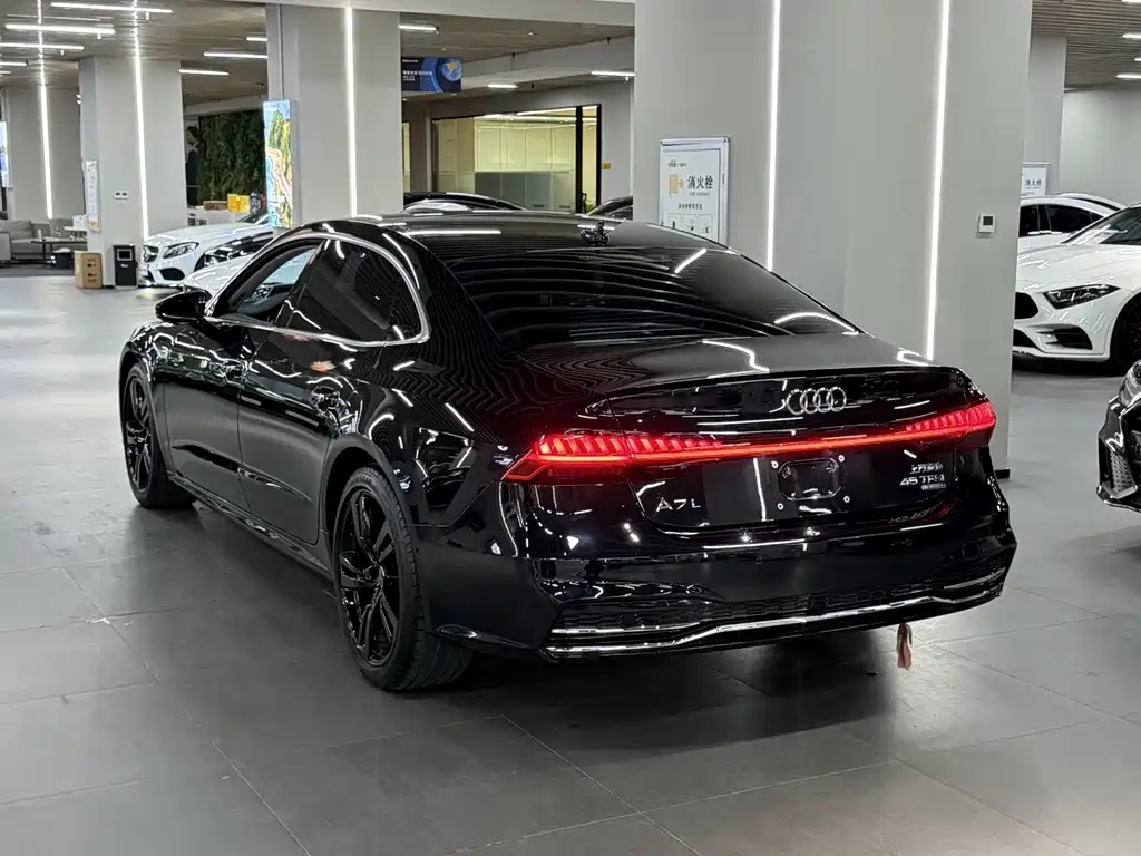 Audi A7L — миниатюра 7