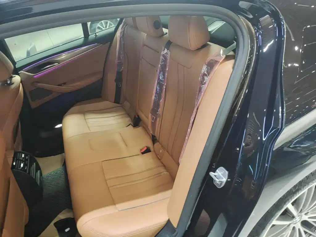 BMW 5 Series (Import) — миниатюра 17