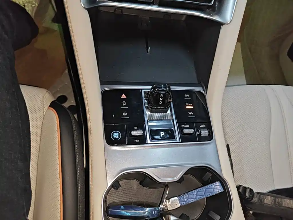 BYD PLUS New Energy — миниатюра 14