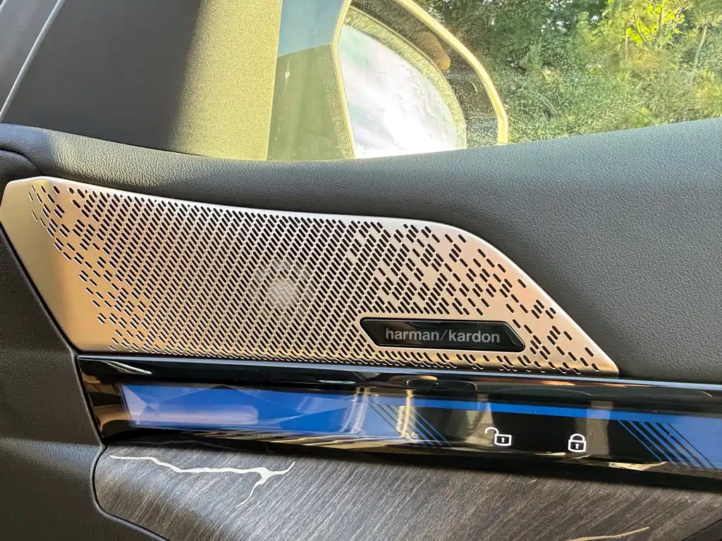 BMW i5 — миниатюра 17