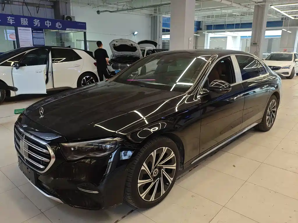 Mercedes-Benz E-Class 2025