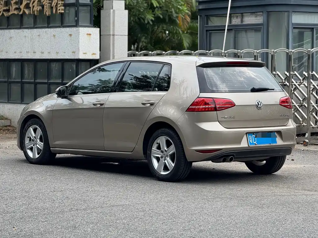 Volkswagen Golf — миниатюра 9