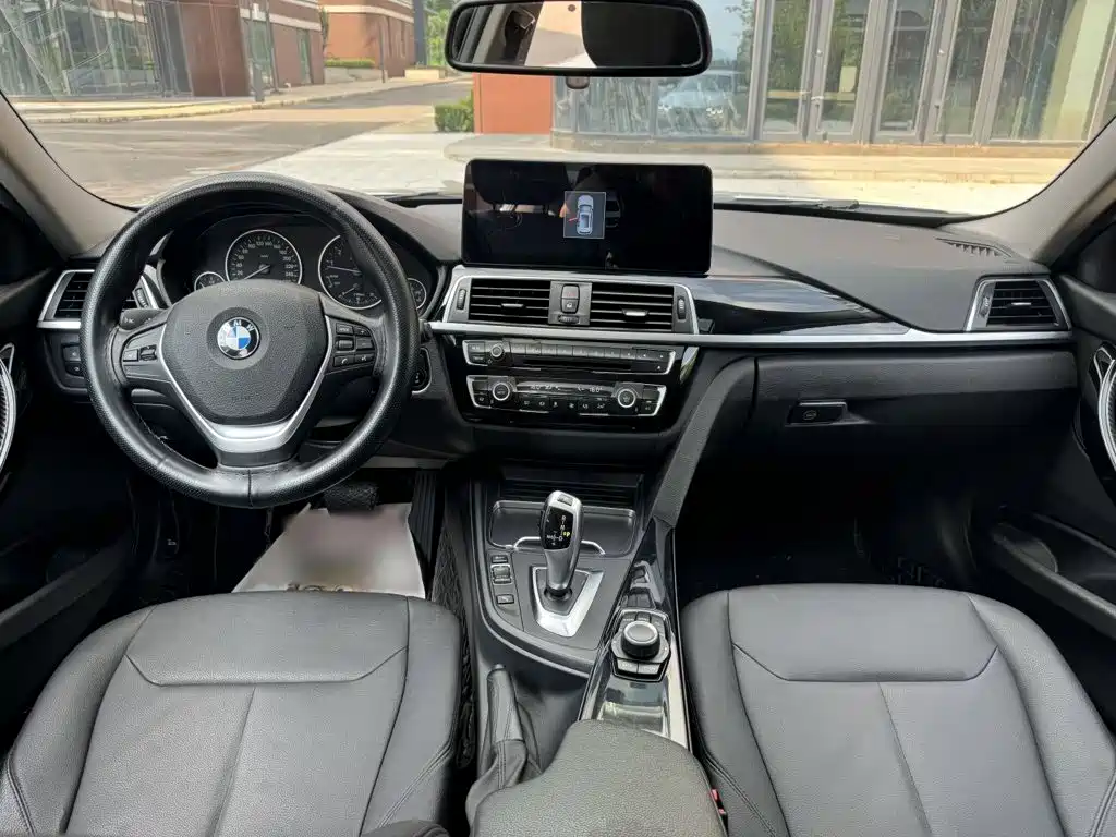 BMW 3 Series — миниатюра 24