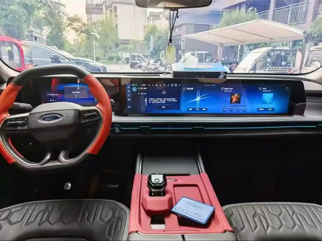Ford Edge — миниатюра 4