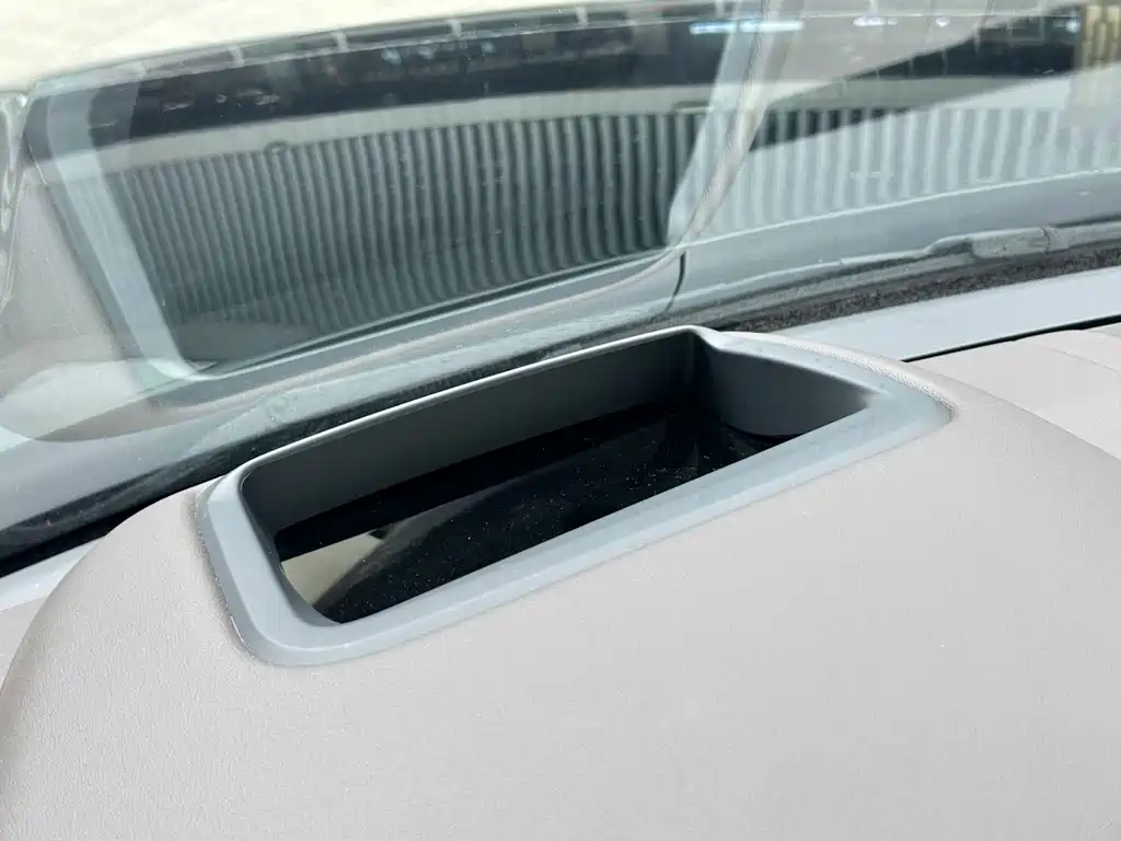 Land Rover Range Rover — миниатюра 8