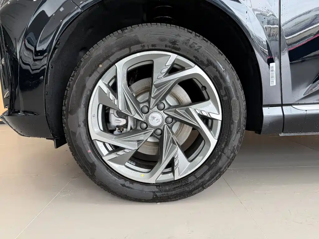 Hongqi Hongqi HS3 PHEV — миниатюра 14