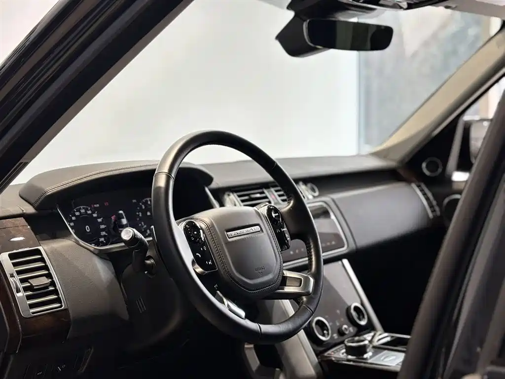 Land Rover Range Rover — миниатюра 23