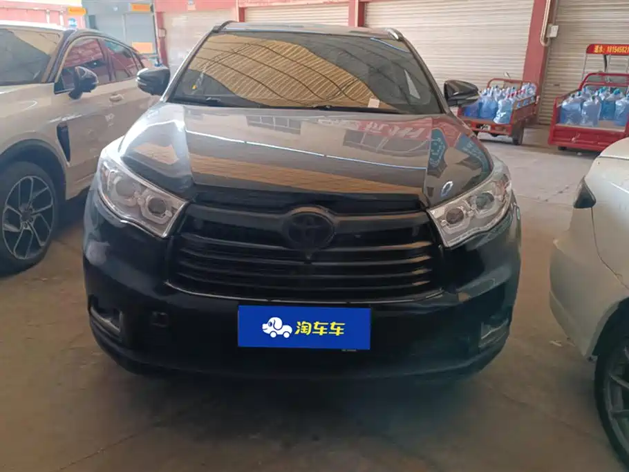 TOYOTA HIGHLANDER