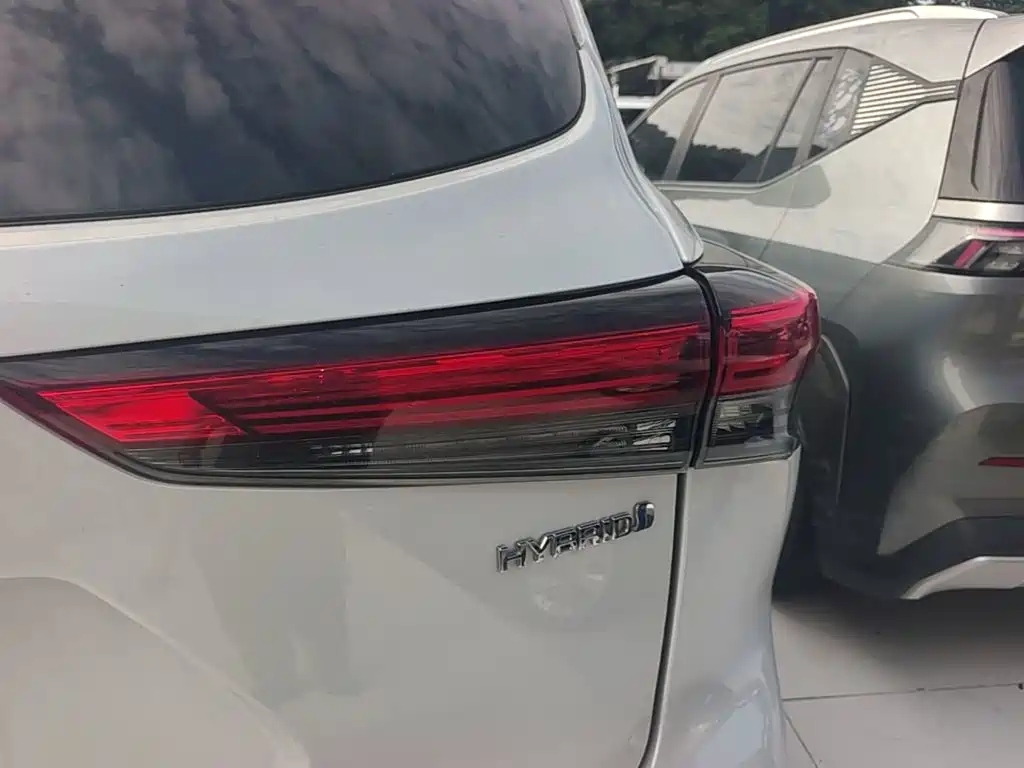 Toyota Highlander — миниатюра 8