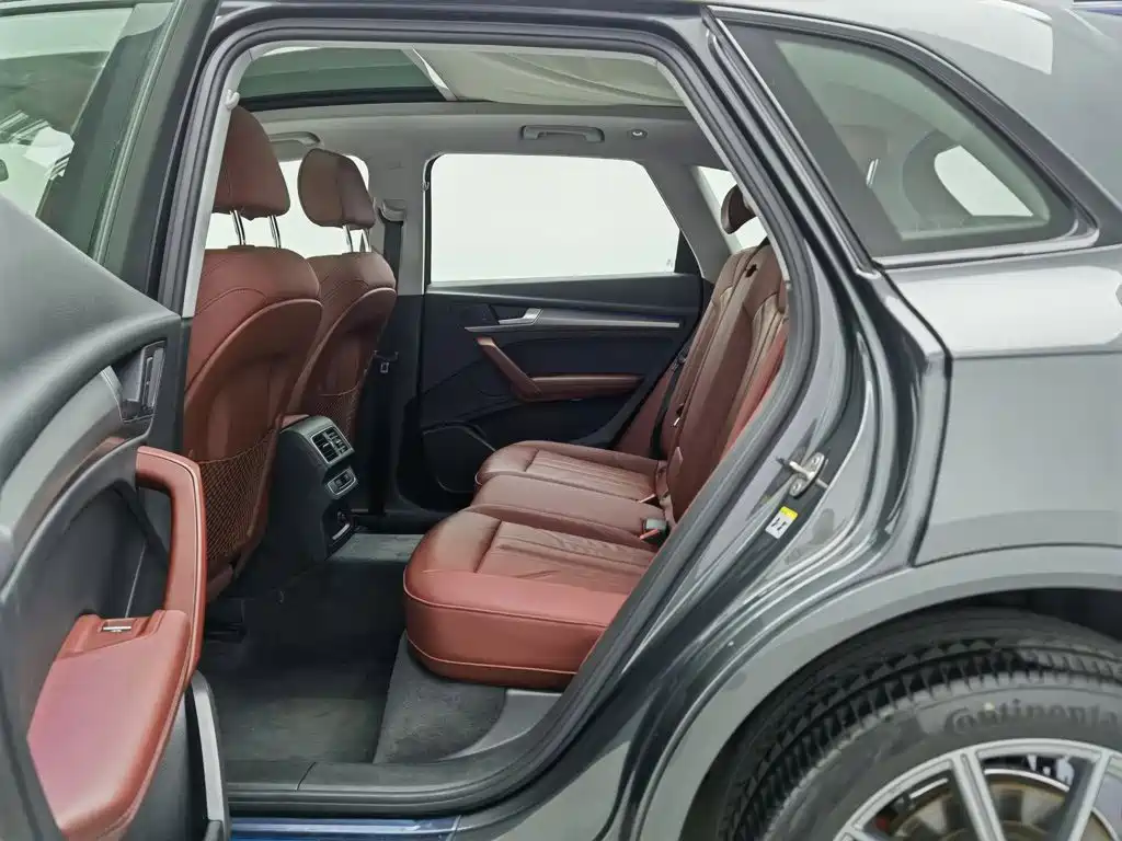 Audi Q5L — миниатюра 15