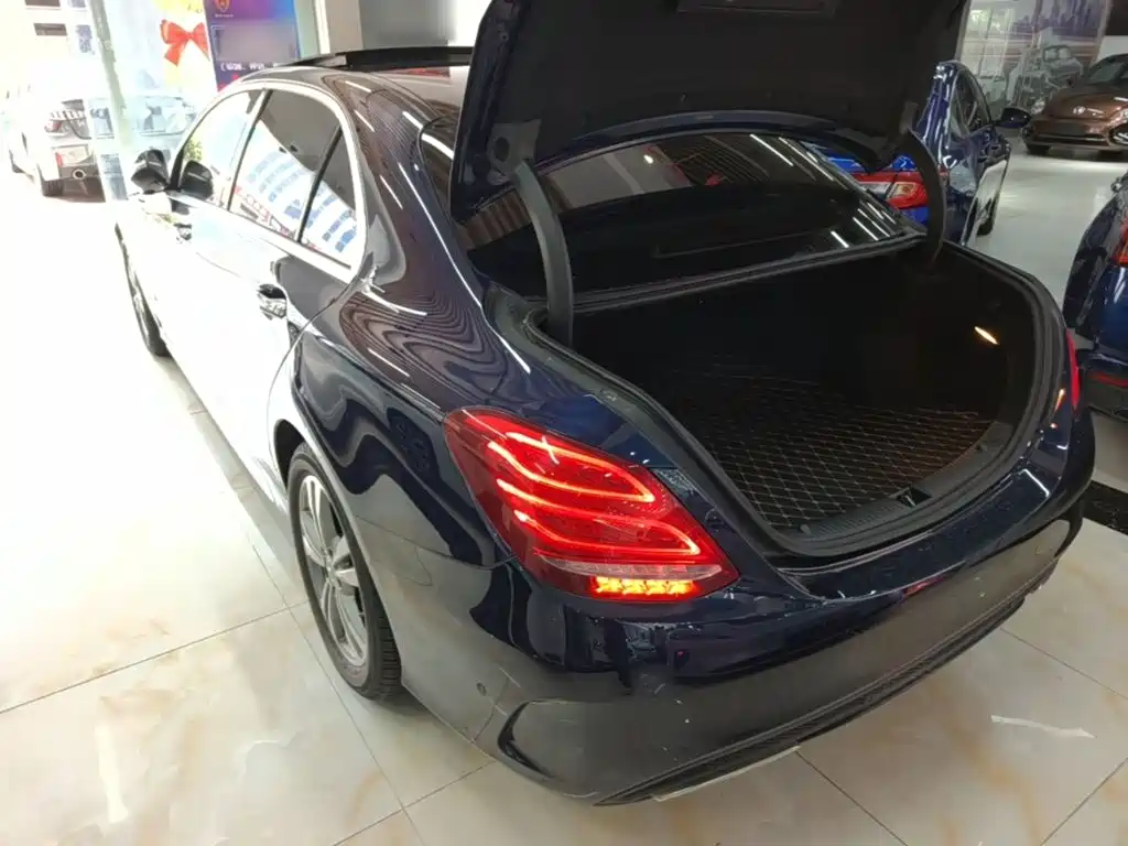 Mercedes-Benz C-Class — миниатюра 5