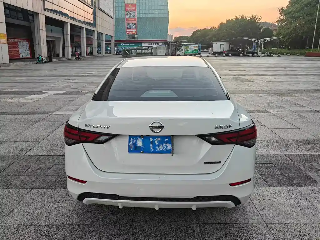 Nissan Sylphy — миниатюра 3