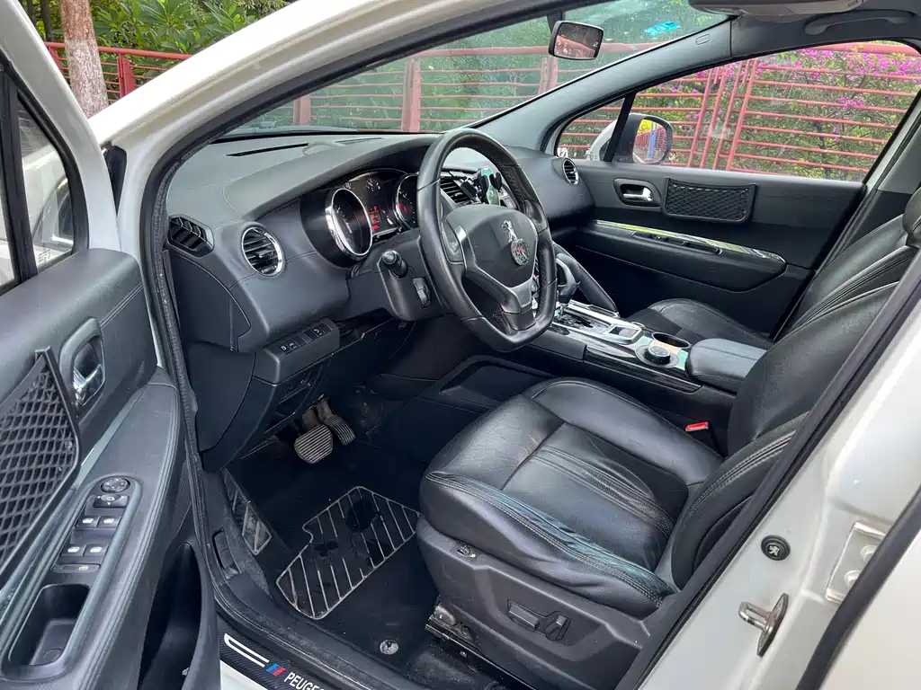Peugeot 3008 2013 1.6THP AT