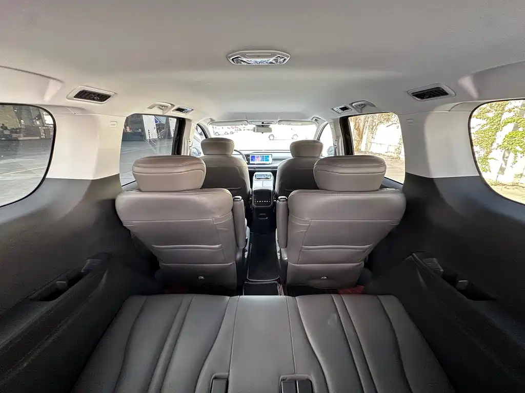 SAIC MAXUS EVERYONE 7