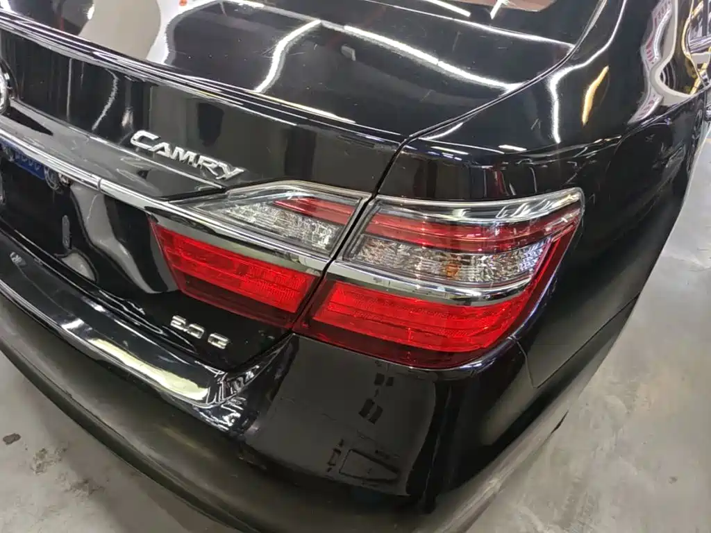 Toyota Camry — миниатюра 8