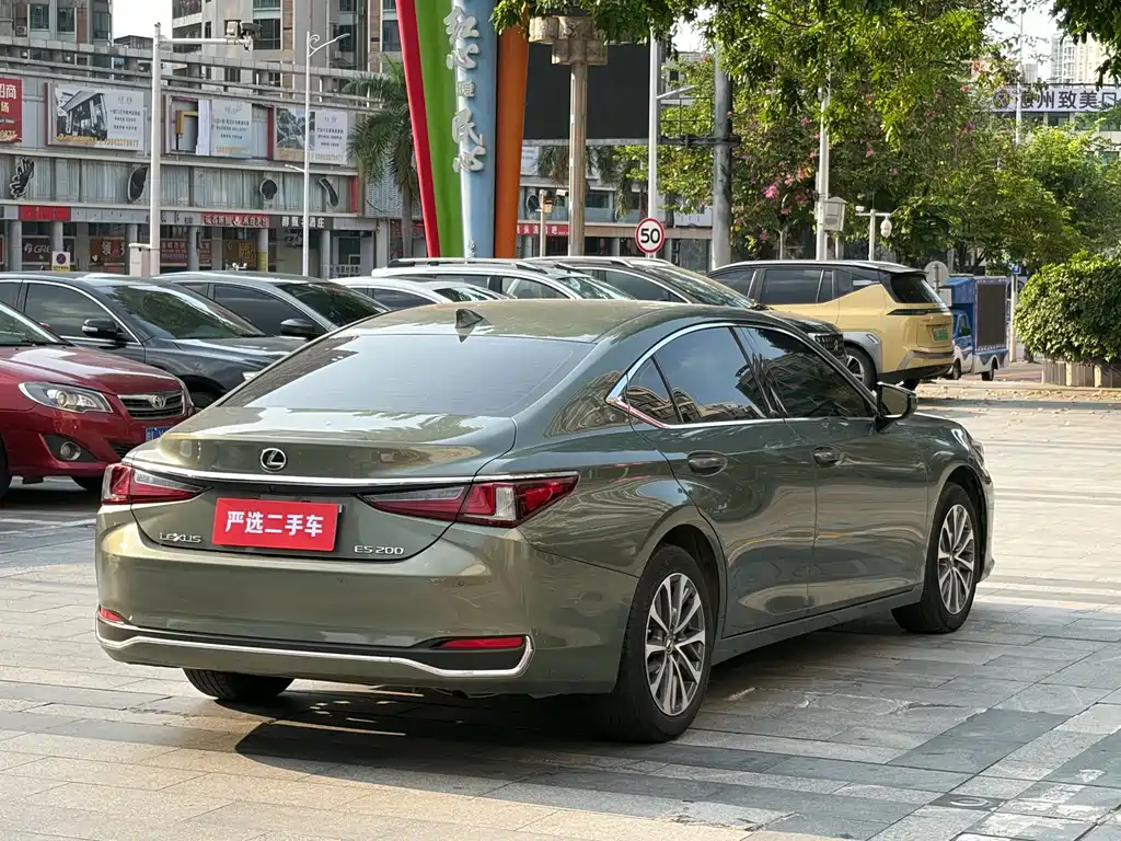 Lexus ES — миниатюра 7