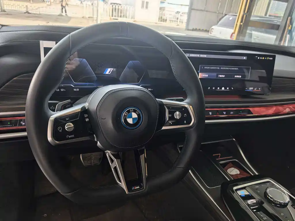 BMW i7 — миниатюра 7