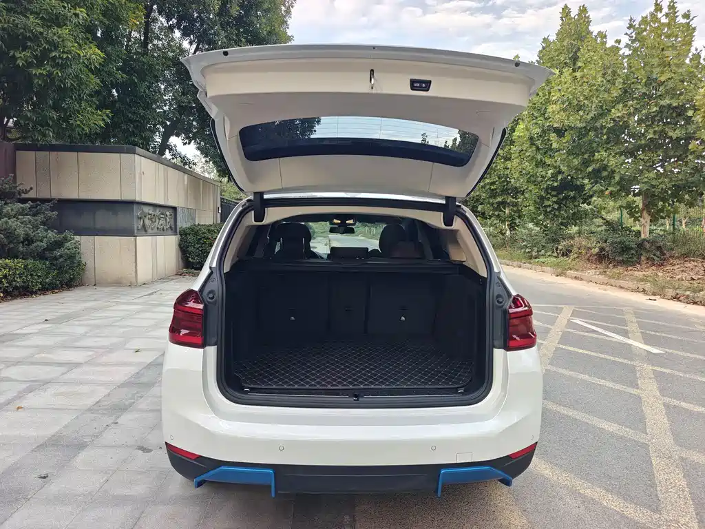 BMW iX3 — миниатюра 20