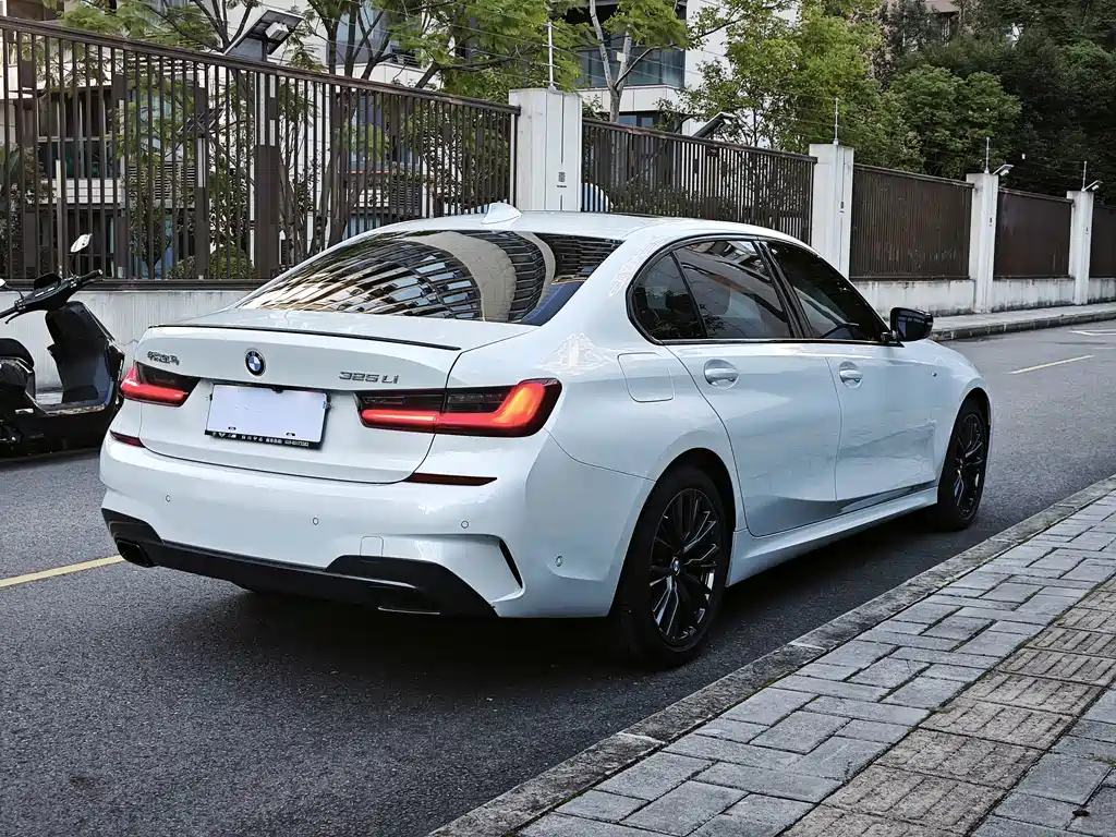 BMW 3 Series — миниатюра 9