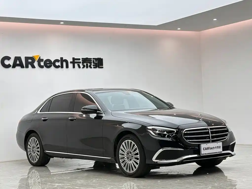 Mercedes-Benz E-Class — миниатюра 6