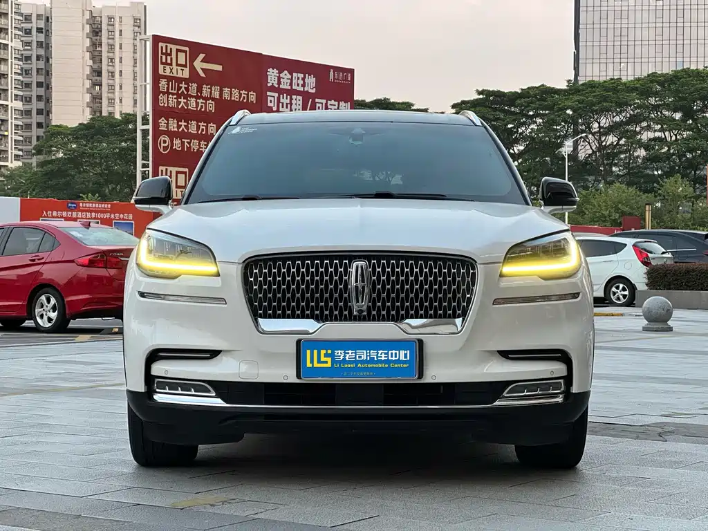 Lincoln Aviator — миниатюра 2