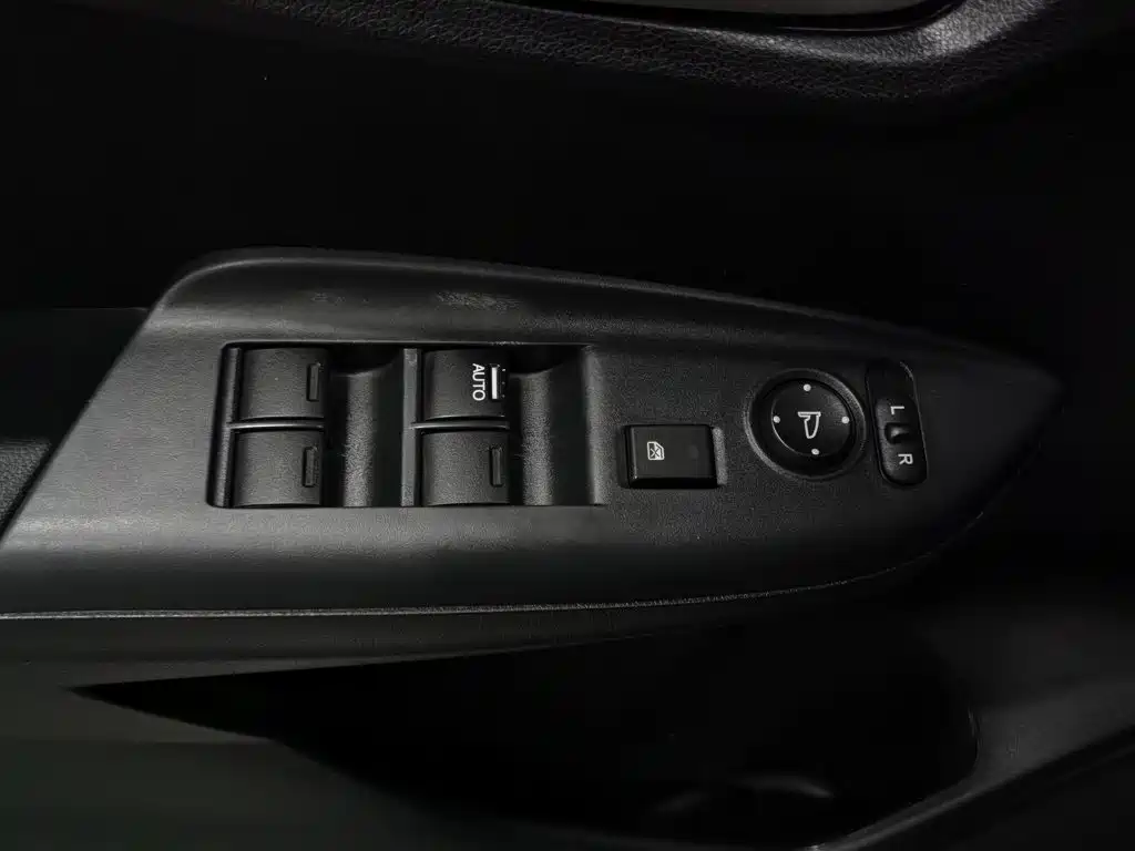 Honda Fit — миниатюра 9