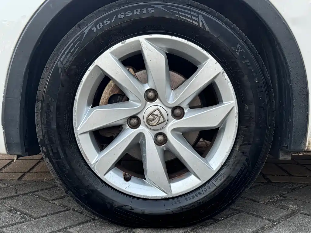 Baojun 310W — миниатюра 14