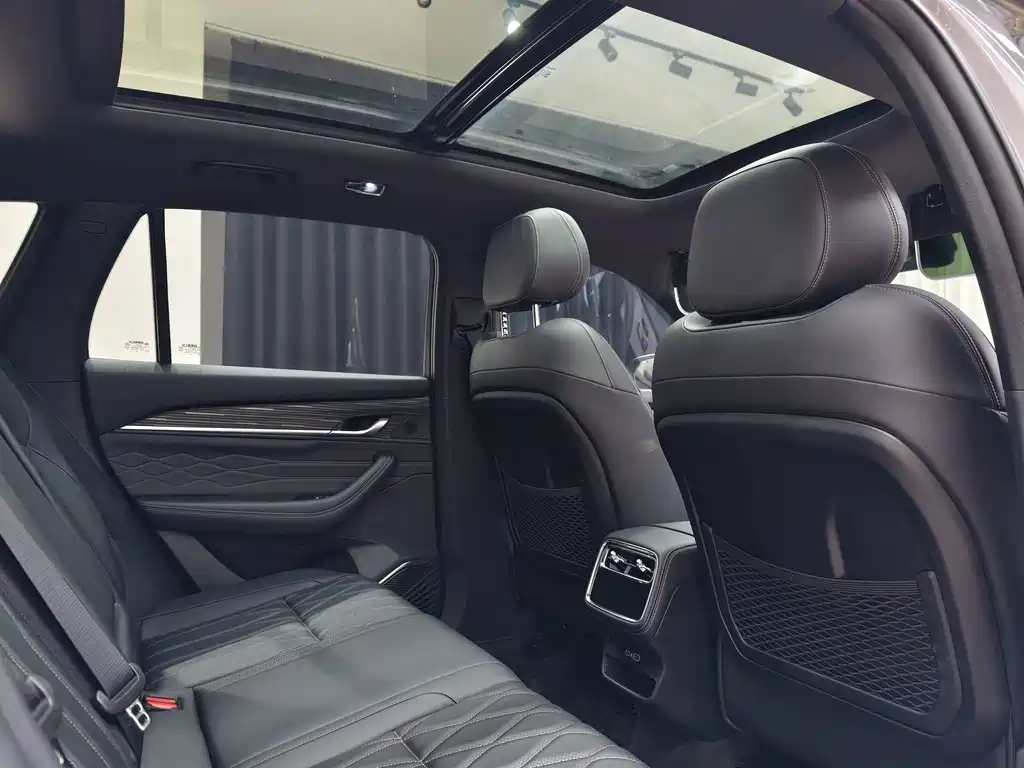 Geely Xingyue L — миниатюра 18