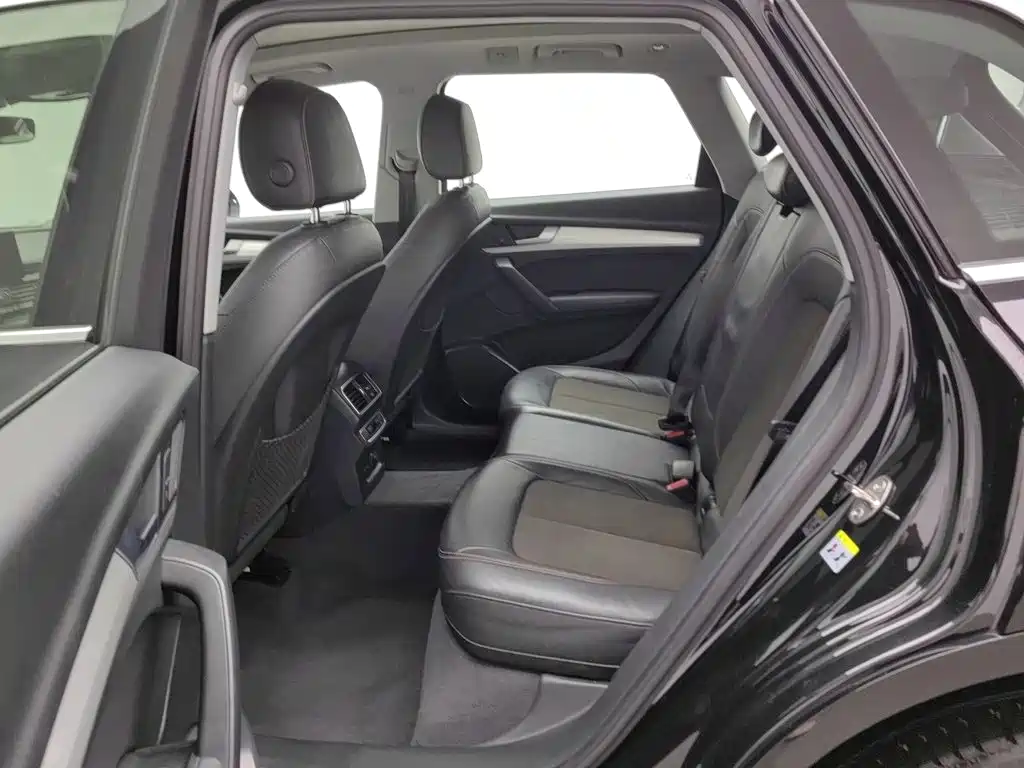 Audi Q5L — миниатюра 15