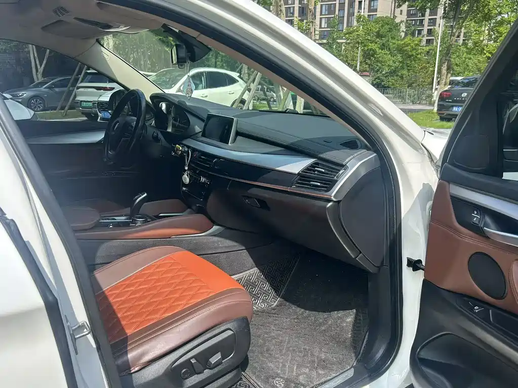 BMW X6 — миниатюра 4