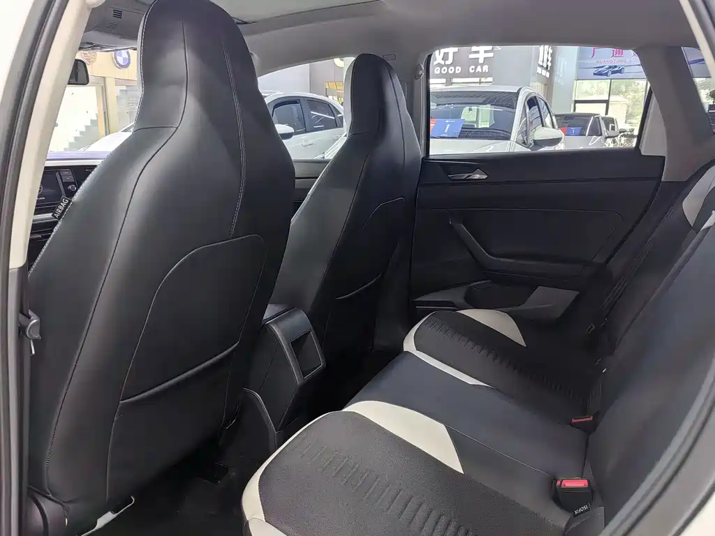 Volkswagen Polo — миниатюра 4